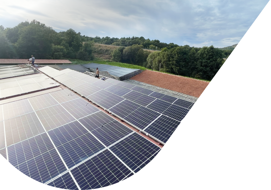 Imagen de placas solares en techo